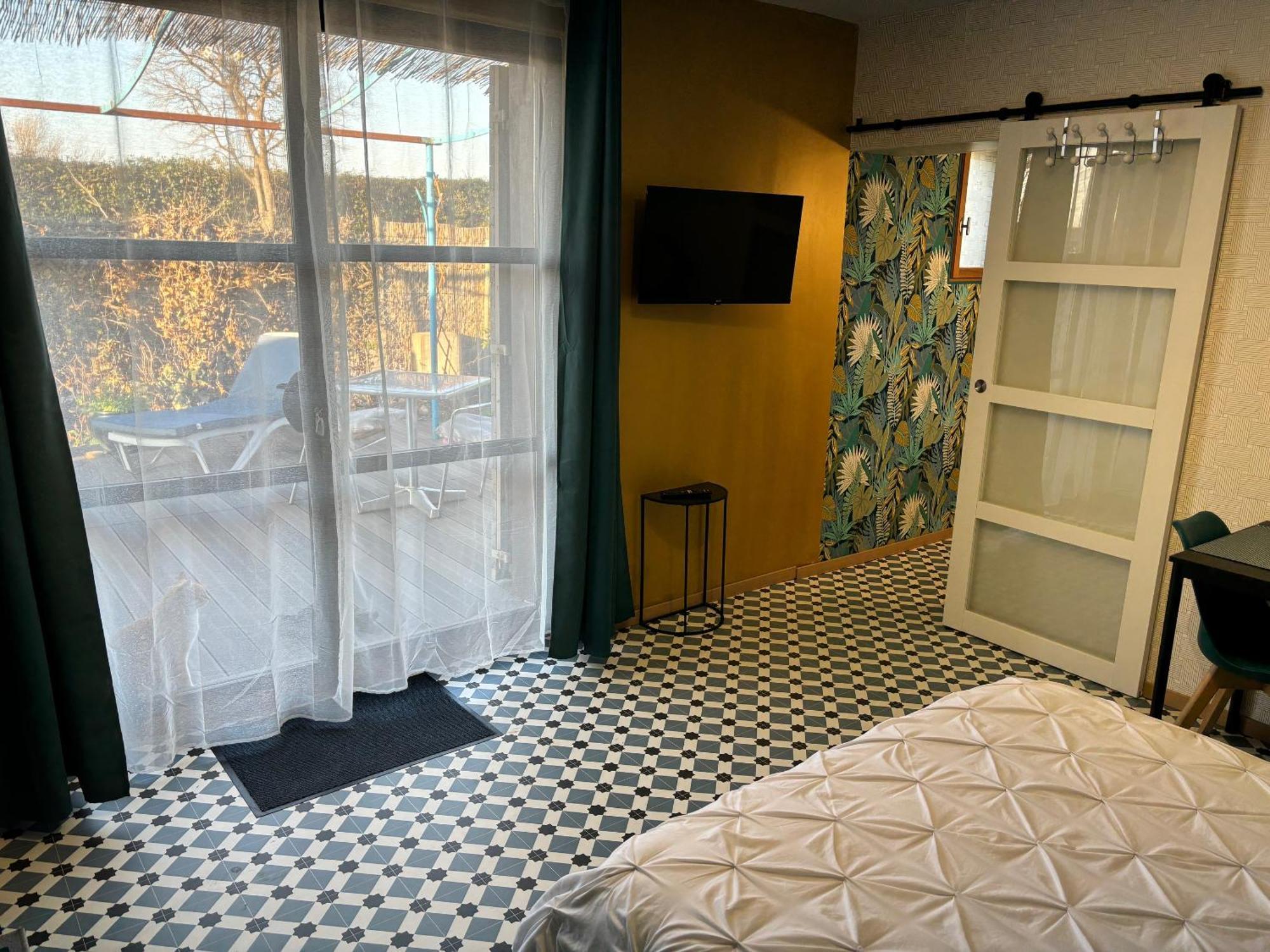 Studio Cocooning Apartment Vauvert Ngoại thất bức ảnh